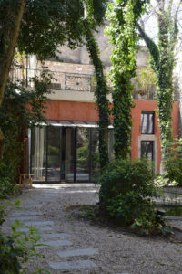 Au Coeur du Cadre Royal L'appartement "Vue Jardin" : une oasis secrète au cœur de Sète...